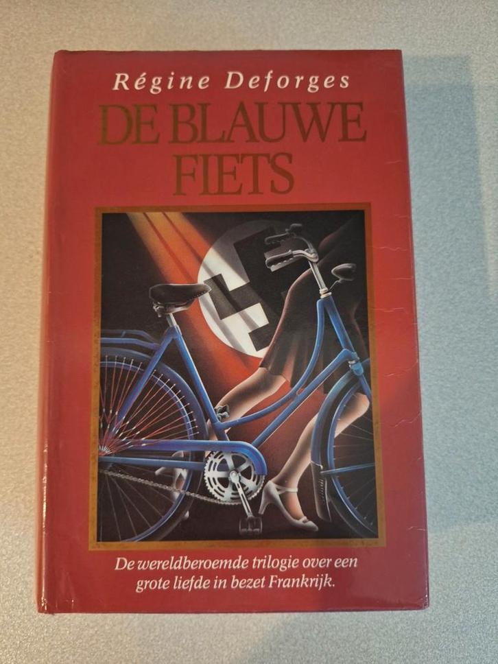 De Blauwe Fiets - Régine Deforges (Oorlogsroman), Boeken, Oorlog en Militair, Zo goed als nieuw, Algemeen, Tweede Wereldoorlog
