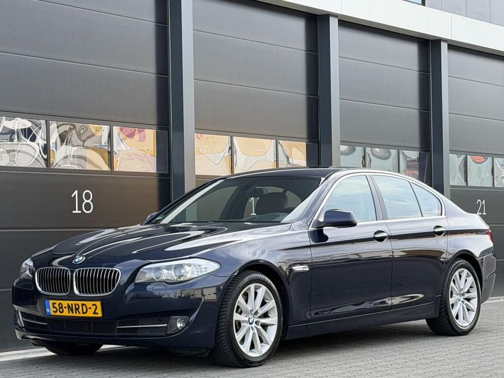 BMW 5 Serie 525d Hade-Up Camera Leer (bj 2010, automaat), Auto's, BMW, Automaat, 2993 cc, Blauw, Navigatiesysteem