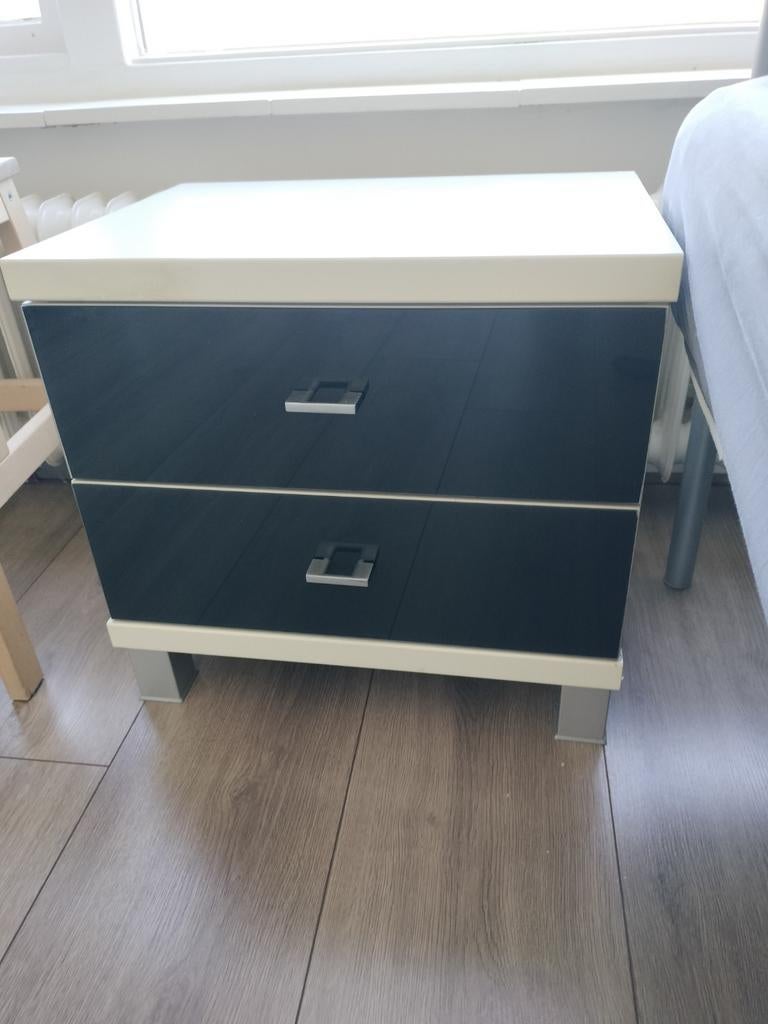 2 Nachtkastjes met 2 lades, Huis en Inrichting, Slaapkamer | Nachtkastjes, Gebruikt, Minder dan 55 cm, Minder dan 45 cm, Hout