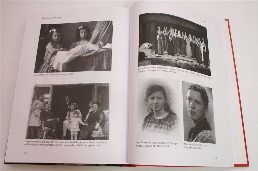 Marie Kamphuis — Grondlegger van Modern Maatschappelijk Werk, Ophalen of Verzenden, Zo goed als nieuw