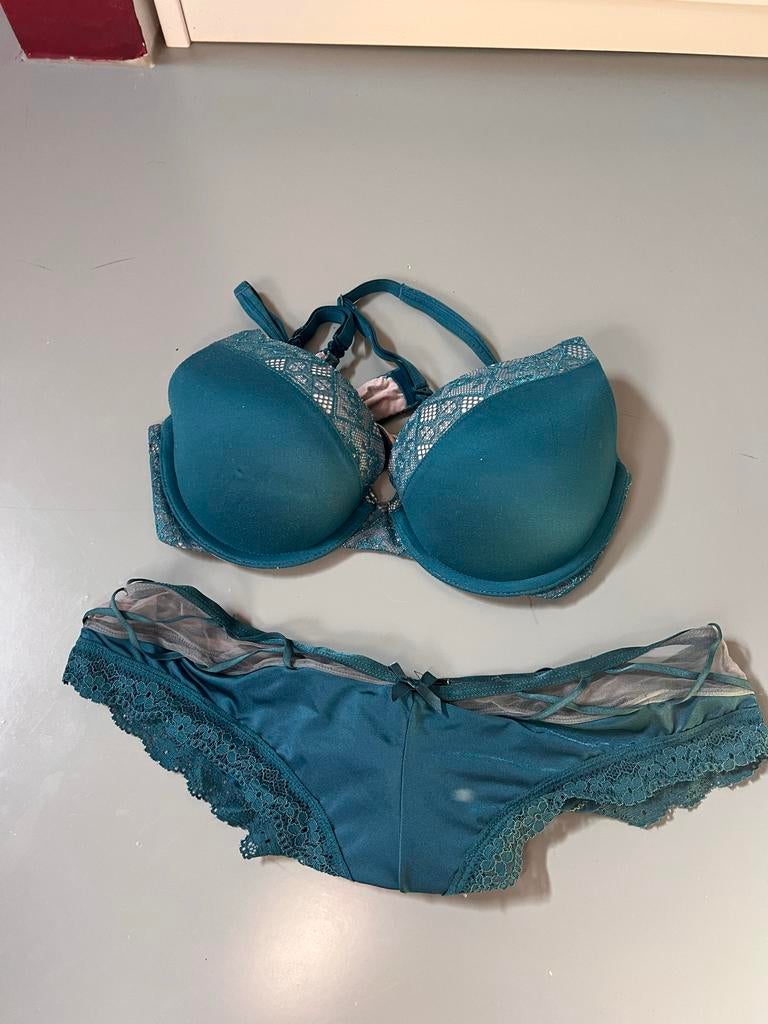 Victoria's Secret Body by Victoria set 34B + slip, Kleding | Dames, Ophalen of Verzenden, Blauw, Setje