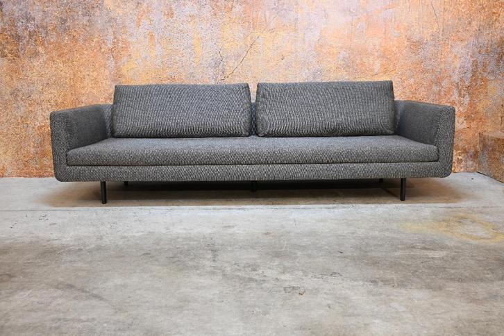 ZGANieuw fraaie strakke EYYE Etcetera stoffen designbank, Huis en Inrichting, Banken | Bankstellen, Zo goed als nieuw, Rechte bank