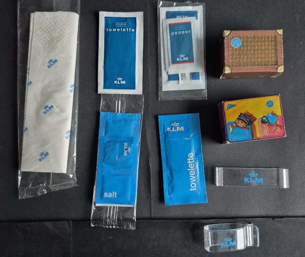 9 KLM onboard items (K1239), Verzamelen, Ophalen of Verzenden, Gebruikt, Overige typen
