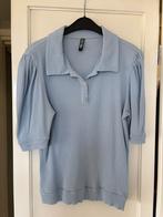 Pieces lichtblauw shirt met bloemen knoopjes, maat L, Blauw, Maat 42/44 (L), Ophalen of Verzenden, Zo goed als nieuw