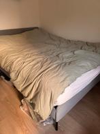 IKEA SLATTUM gestoffeerd bed, grijs, 140x200 cm, Ophalen, Tweepersoons, 140 cm, Zo goed als nieuw