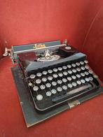 Erika typemachine - schrijfmachine, Diversen, Typemachines, Ophalen of Verzenden, Gebruikt