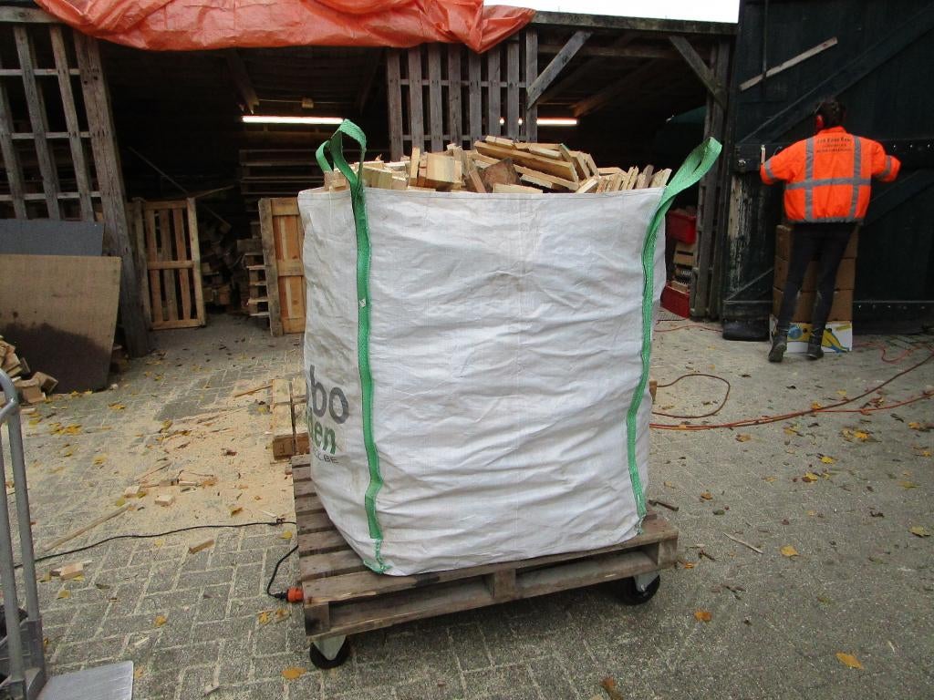 Haardhout in grote big bag ruim 1 m3 droog en schoon hout., Minder dan 3 m³, Ophalen, Overige houtsoorten, Blokken