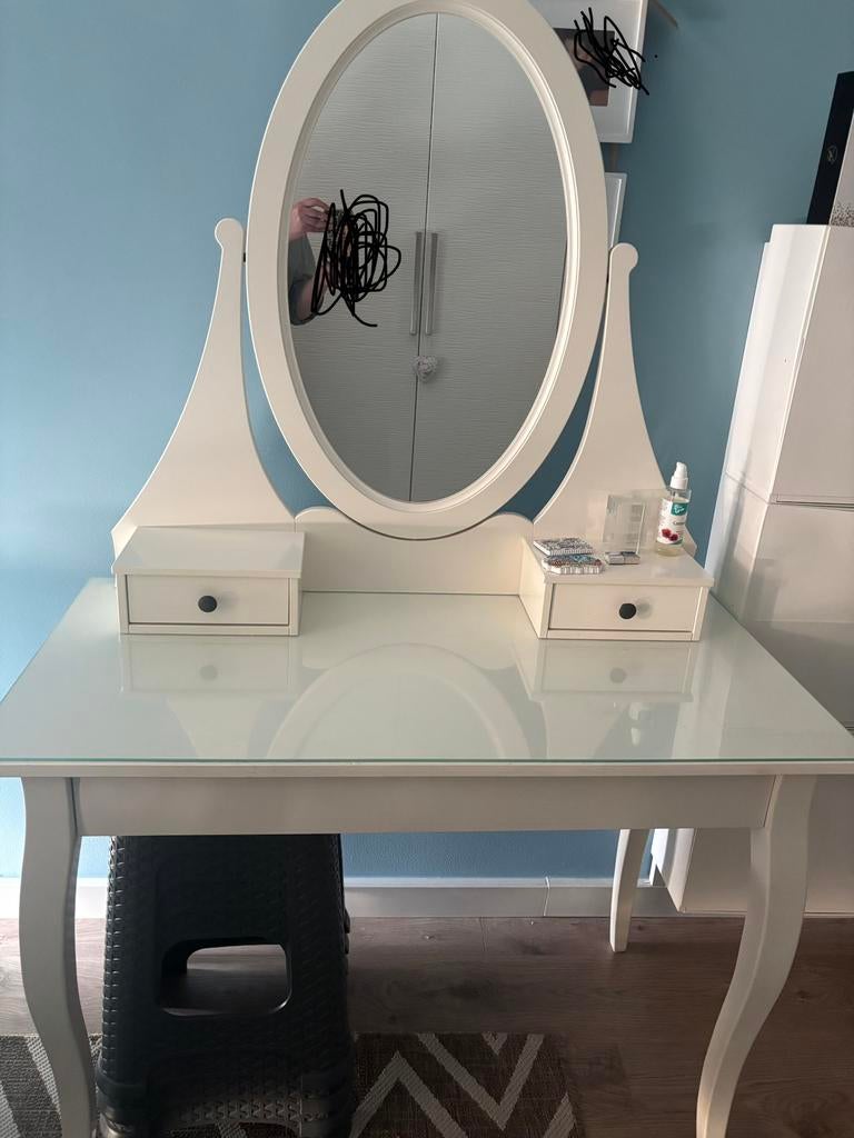 Deze kaptafel is de IKEA HEMNES toilettafel met spiegel., Ophalen of Verzenden, Gebruikt, Hout