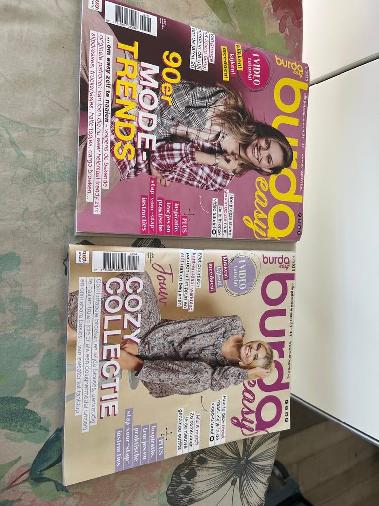 Burda Easy Naaipatronen Tijdschriften (2 stuks), Ophalen of Verzenden, Zo goed als nieuw, Damesbladen