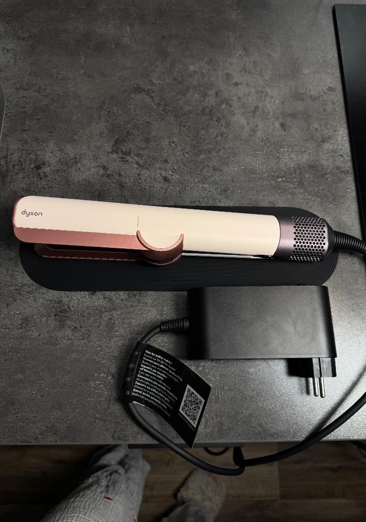 Dyson Airstrait, Sieraden, Tassen en Uiterlijk, Uiterlijk | Haarverzorging, Ophalen of Verzenden, Zo goed als nieuw, Föhn of Haardroger