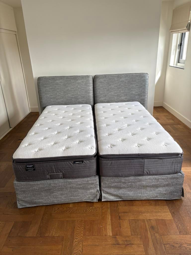 High quality twin size bed with frame and headboard, Huis en Inrichting, Ophalen, Zo goed als nieuw, Tweepersoons