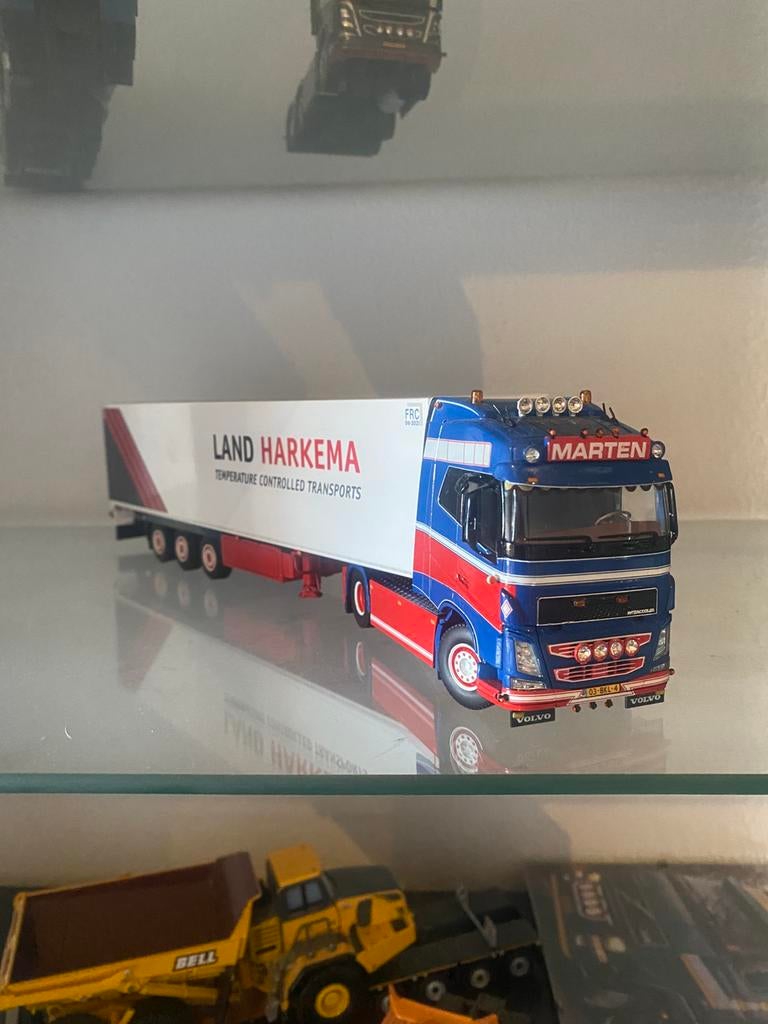 Volvo miniatuur, Ophalen of Verzenden, Zo goed als nieuw, Bus of Vrachtwagen