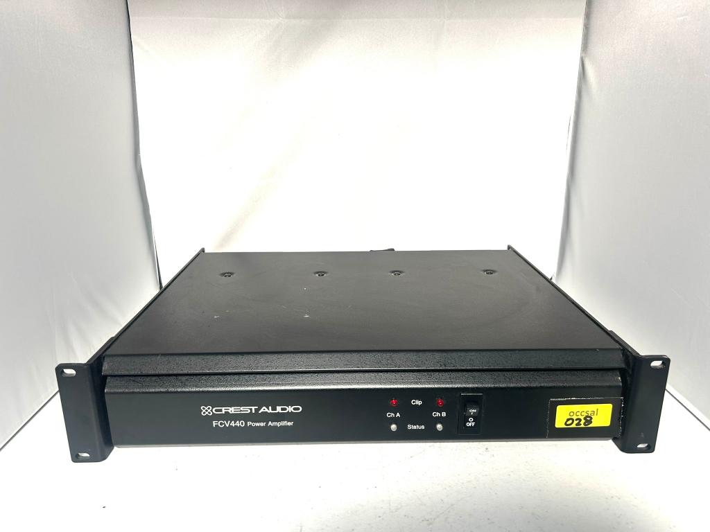 3028 ; versterker ; crest audio fcv440 - 2x 240w @4ω ;, Crest, Ophalen of Verzenden, Zo goed als nieuw, Apparatuur
