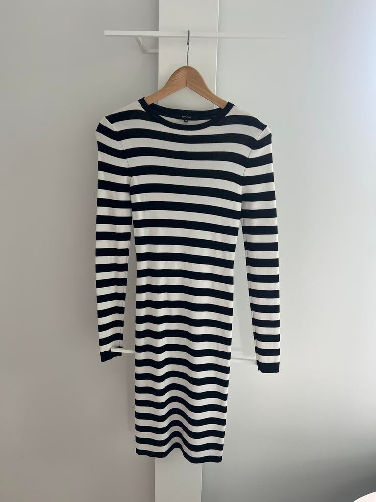 Nikkie Jurkje Maat 34 Zwart-Wit Gestreept, Zwart, Ophalen of Verzenden, Zo goed als nieuw, Maat 34 (XS) of kleiner