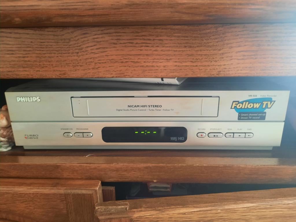 Philips VR 550 VHS Videorecorder met Follow TV, Ophalen, Gebruikt, VHS-speler of -recorder