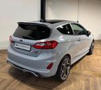 Ford Fiesta 1.5 EcoBoost ST-3 PANO B&O CAM, Auto's, Ford, Voorwielaandrijving, 1188 kg, Alcantara, Bedrijf