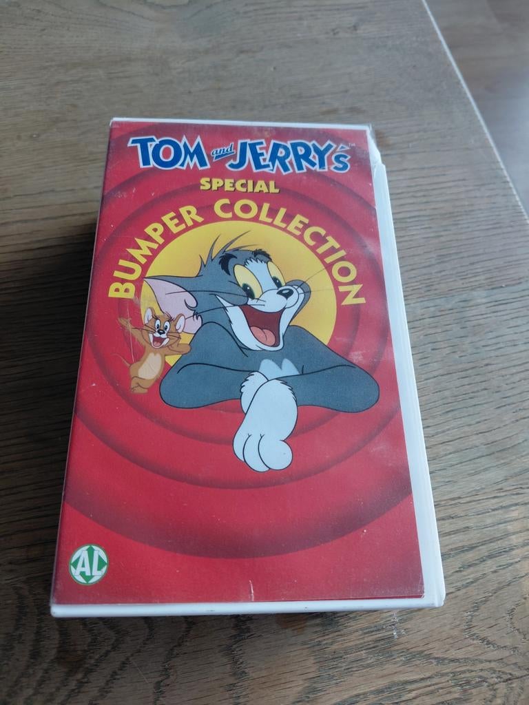 Tom & Jerry special bumper collection dubbel vhs box., Gebruikt, Tekenfilm, Alle leeftijden, Ophalen of Verzenden