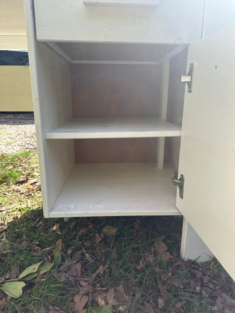 Wit bureau met kastje, Huis en Inrichting, Bureaus, Ophalen, Gebruikt, Hout, Wit