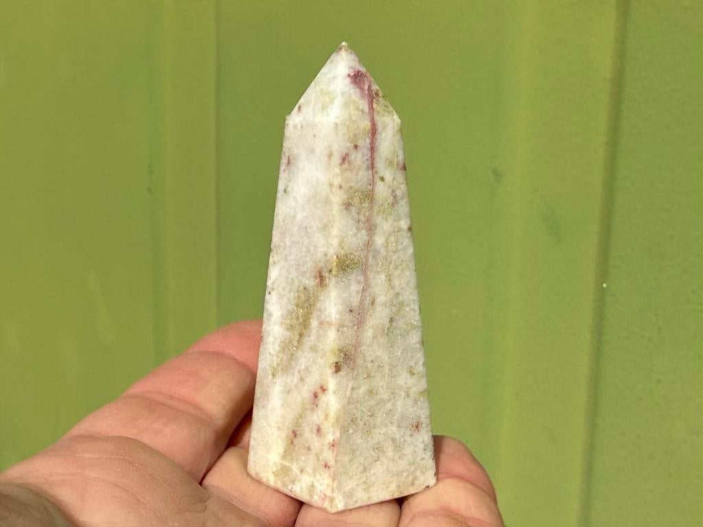 Cinnaber in kwarts obelisk mineralen, Ophalen of Verzenden