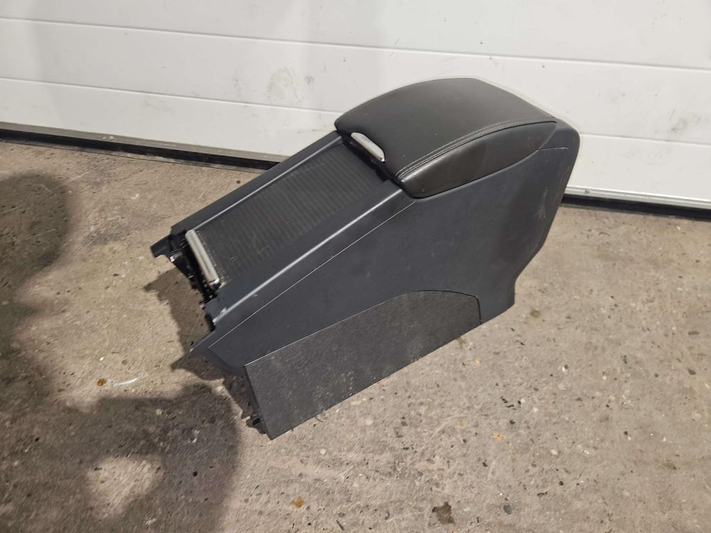 ARMSTEUN VOLVO V60, Auto-onderdelen, Interieur en Bekleding, Niet ingevuld, Gebruikt, Niet ingevuld, Ophalen of Verzenden