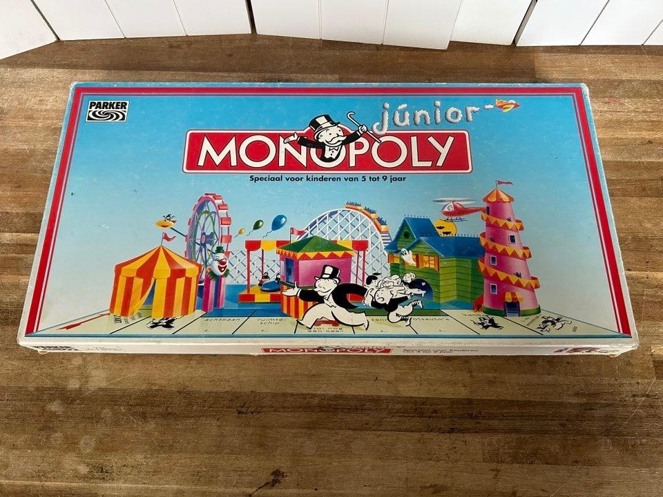 Vintage 1992 monopoly junior, Parker, Een of twee spelers, Ophalen of Verzenden, Gebruikt, Parker