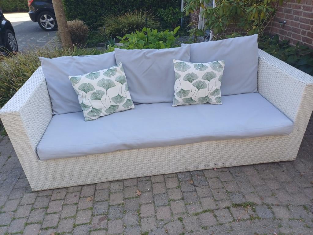 Mooie loungebank wit kunststof rotan kussens grijs 210 x 85, Ophalen, Gebruikt, Kunststof