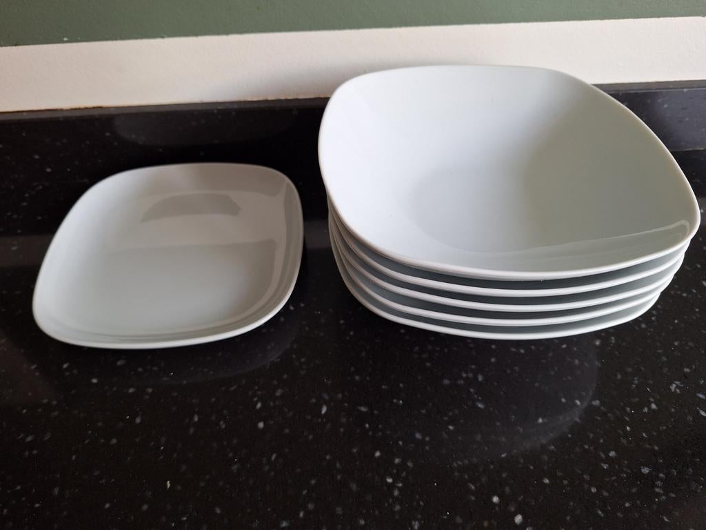 Ikea 13781 bordje en schaaltjes, Ophalen, Gebruikt, Porselein