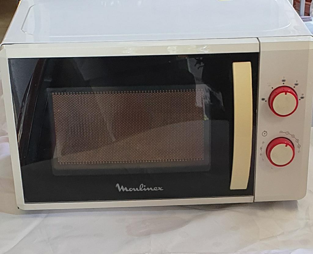 Magnetron van het merk moulinex zo goed als nieuw., Ophalen of Verzenden, Zo goed als nieuw, Minder dan 45 cm