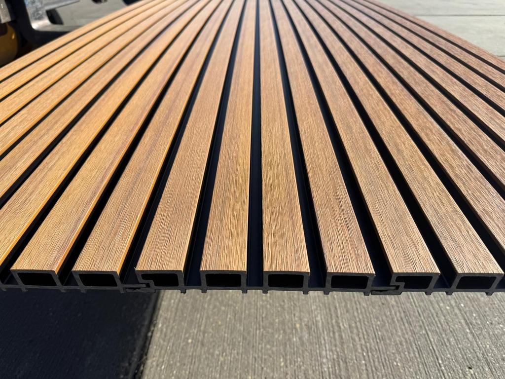 Wandbekleding/Gevelbekleding Composiet Teak 2900 mm NEW, Ophalen of Verzenden, Gebruikt, Hout