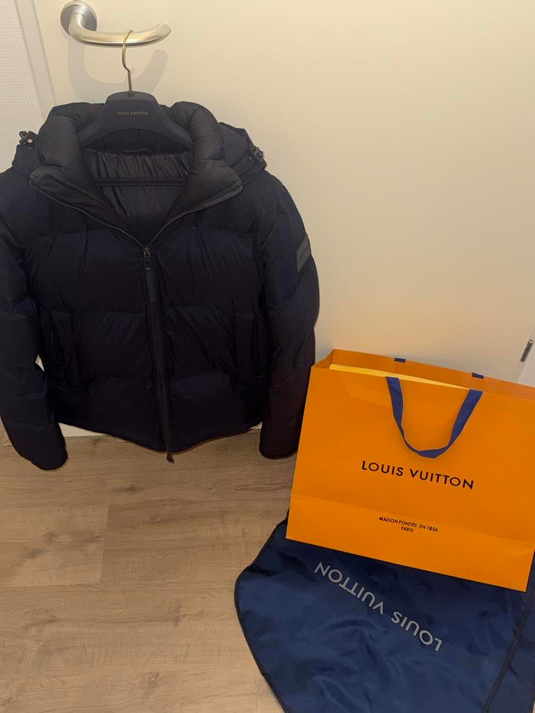 Louis Vuitton Jas Maat L - Zo goed als nieuw, Kleding | Heren, Ophalen of Verzenden, Zo goed als nieuw, Maat 52/54 (L), Zwart