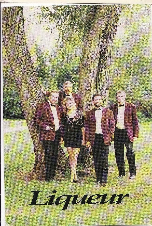 Dans- en Amusementsorkest Liqueur uit Westervoort ., Verzamelen, Muziek, Artiesten en Beroemdheden, Verzenden, Nieuw, Foto of Kaart