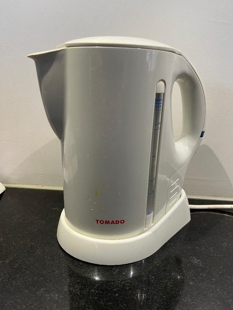 Waterkoker - Tomado TM9012 - 1 liter, Witgoed en Apparatuur, Waterkokers, Minder dan 1 liter, Ophalen of Verzenden, Gebruikt, Draadloos