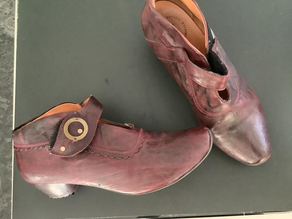 Think schoenen bordeau rood, Kleding | Dames, Schoenen, Ophalen of Verzenden, Zo goed als nieuw, Rood