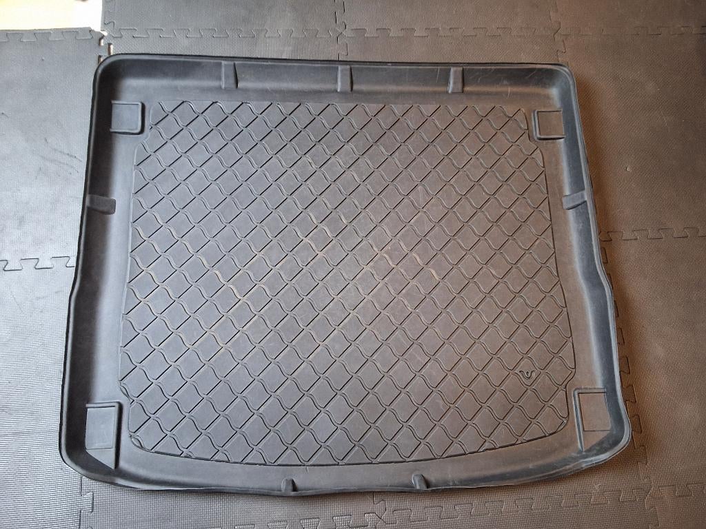 Rubberen kofferbakmat Ford Focus station, Auto diversen, Kofferbakmatten, Ophalen, Gebruikt
