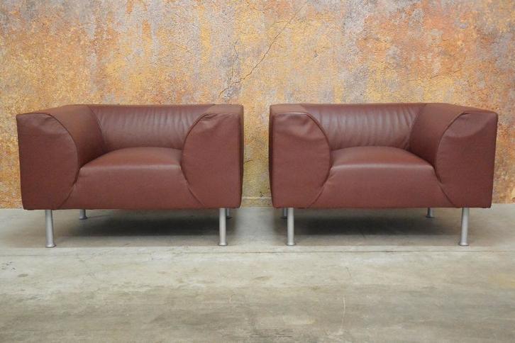 ZGAN leren Montis Nindes design fauteuil/loveseat, Huis en Inrichting, Fauteuils, Zo goed als nieuw, Leer, Metaal, 100 tot 125 cm