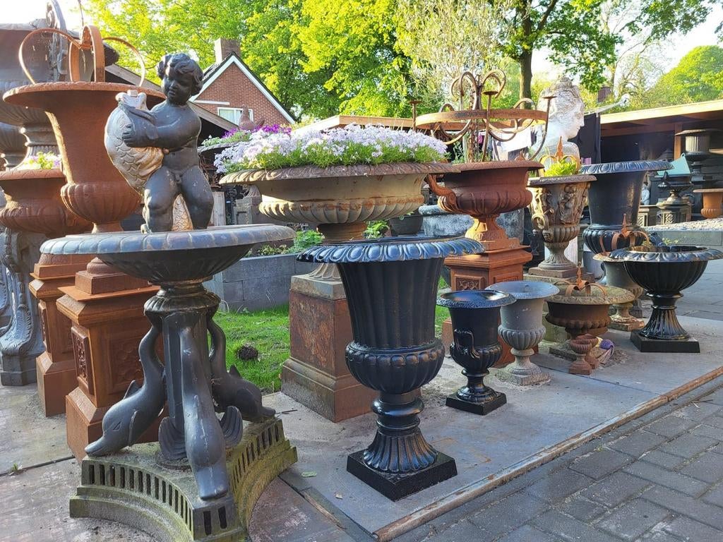 Gietijzeren tuinvazen tuinvaas bloempot bloembak op sokkel, Tuin en Terras, Tuinvazen, Ophalen of Verzenden, Nieuw