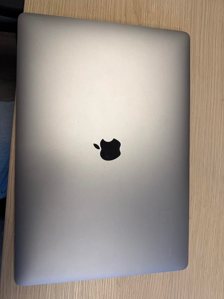 Macbook Pro 16 inch 2019 i9 32GB RAM 2TB SSD 5600m 8gb, Computers en Software, Windows Laptops, Zo goed als nieuw, 16 inch, SSD