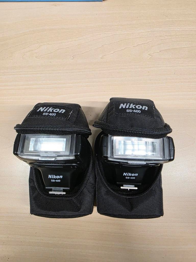 Twee Nikon Speedlight flitsers SB-400, Audio, Tv en Foto, Fotografie | Flitsers, Ophalen of Verzenden, Zo goed als nieuw, Nikon