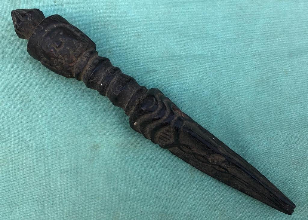 Oude houten Phurba uit Nepal of Tibet nummer 3, Ophalen of Verzenden