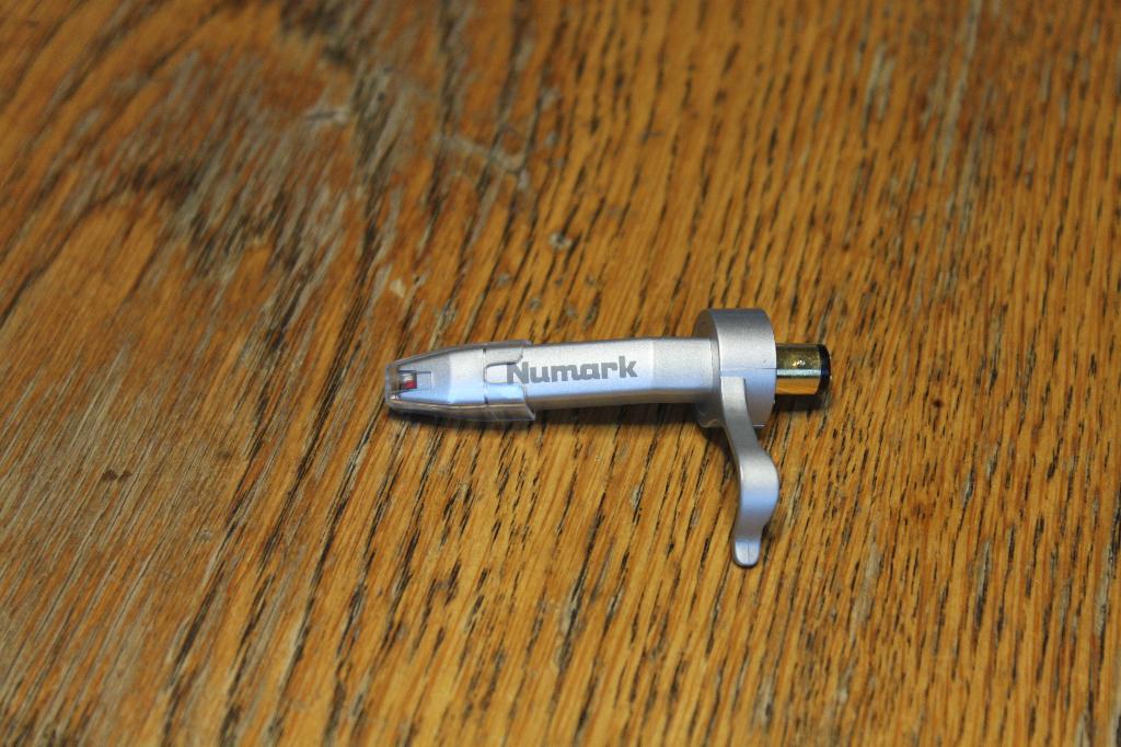 Numark element met goede naald en sleeve, Ophalen of Verzenden, Zo goed als nieuw, Platenspeler-onderdeel, Technics