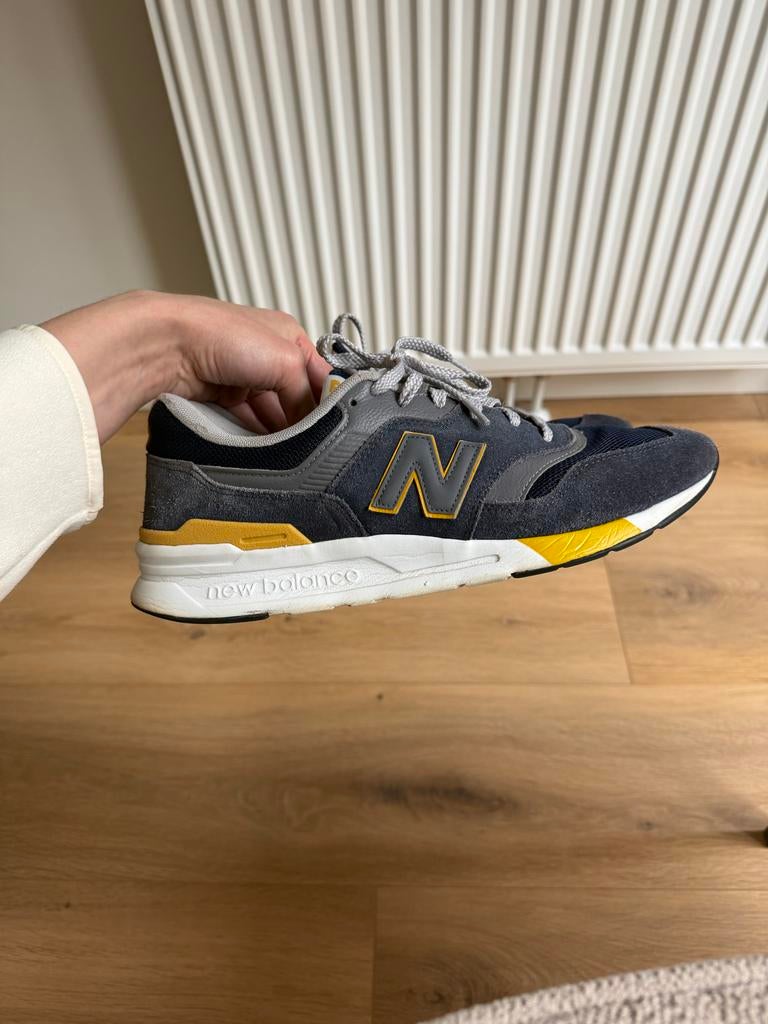 New Balance 997H Sneakers Maat 44 -, Kleding | Heren, Schoenen, Ophalen of Verzenden, Gedragen, Blauw, Sneakers of Gympen