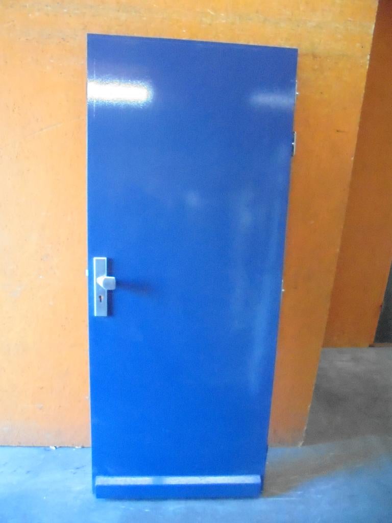 Partij massieve blinde buitendeuren/poortdeuren, 82,5 x 201, Ophalen, 80 tot 100 cm, 200 tot 215 cm, Hout