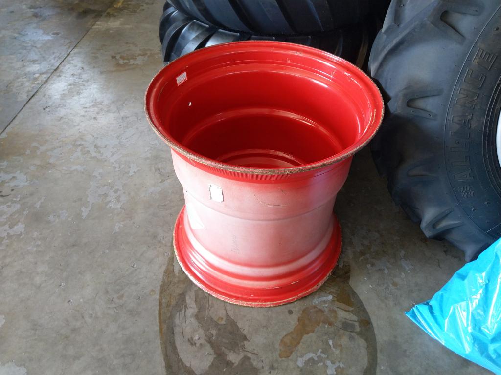 25 x 26.5 Inch Velg 8 gaats boutafstand 275 mm., Niet ingevuld, Niet ingevuld, Niet ingevuld
