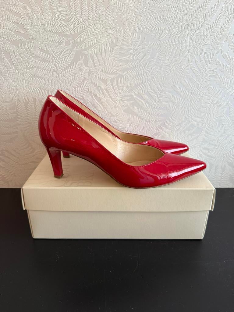 Hogl rode pumps maat 38, Ophalen, Pumps, Zo goed als nieuw, Rood