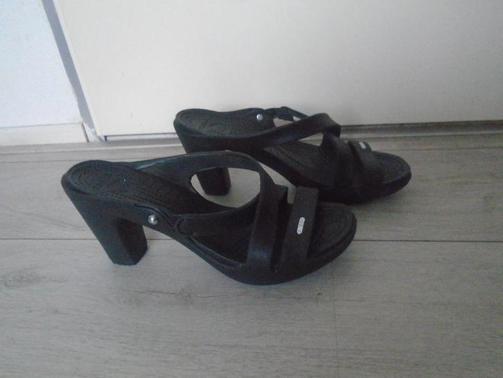 Crocs Aparte Zomer Schoenen met hoge Hakken maat 11= 42 ZGAN, Kleding | Dames, Schoenen, Zo goed als nieuw, Sandalen of Muiltjes