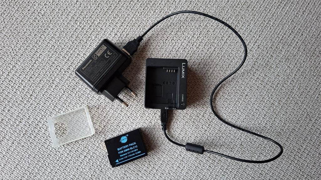 HL-PLC12 Accu - 1700 mAH Li-Ion Batterij + oplader, Ophalen, Zo goed als nieuw