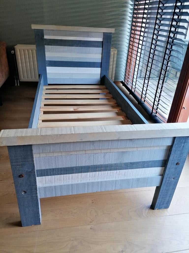 Peuterbedje, Kinderen en Baby's, Kinderkamer | Bedden, 70 tot 85 cm, 140 tot 160 cm, Zo goed als nieuw, Ophalen