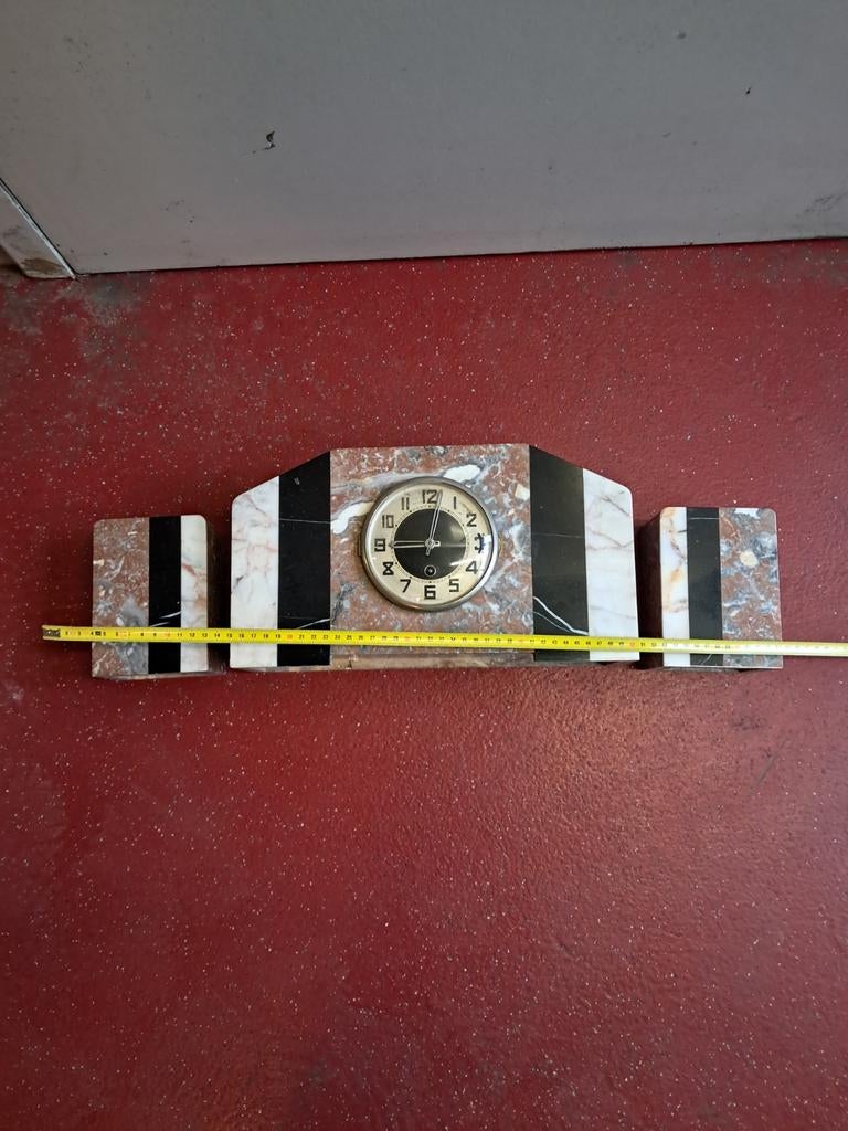 Marmeren klok uit Frankrijk, Ophalen