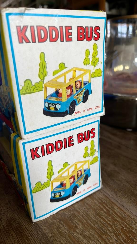 Kiddie Bus made in Hong Kong Vintage speelgoed 2-stuks, Antiek en Kunst, Antiek | Speelgoed, Ophalen of Verzenden