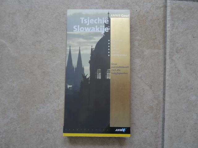 Tsjechie en Slowakije; anwb goud reisgids , met de kaart, Europa, Ophalen of Verzenden, Zo goed als nieuw, Reisgids of -boek